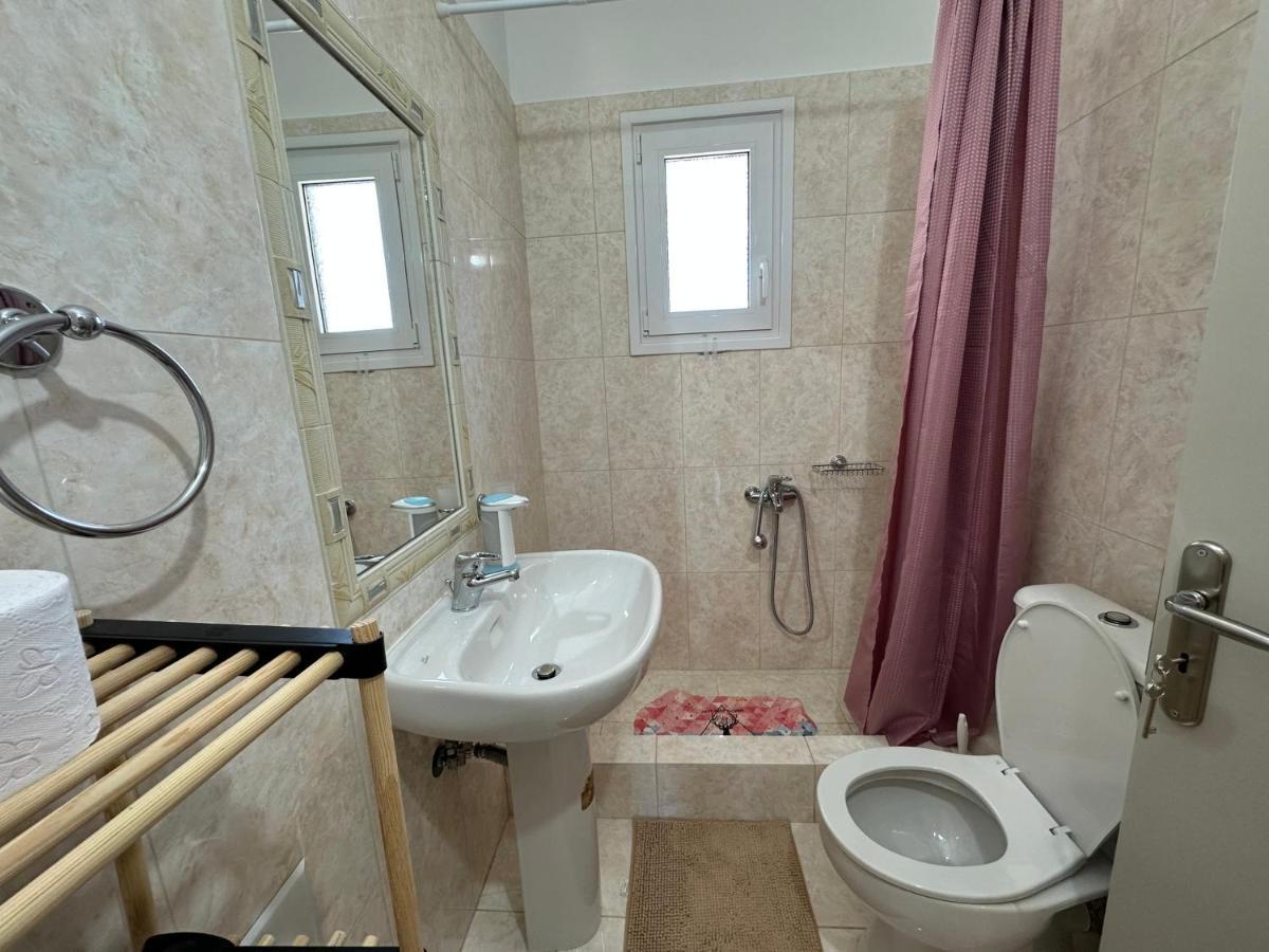 Georgia'S Guesthouse Калампака Екстериор снимка
